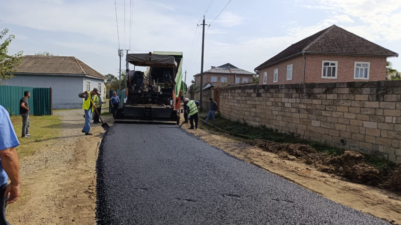 Masallıda şəhid ailəsinin evinə gedən yol asfaltlanıb