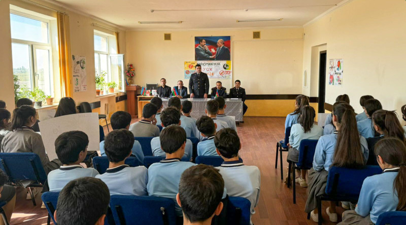 Biləsuvarda maarifləndirici görüş baş tutub