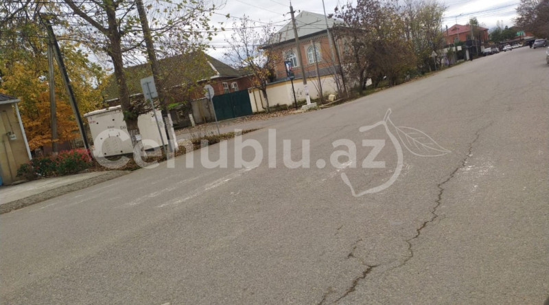 Lənkəranda bu yol piyadaları təhlükəyə atır