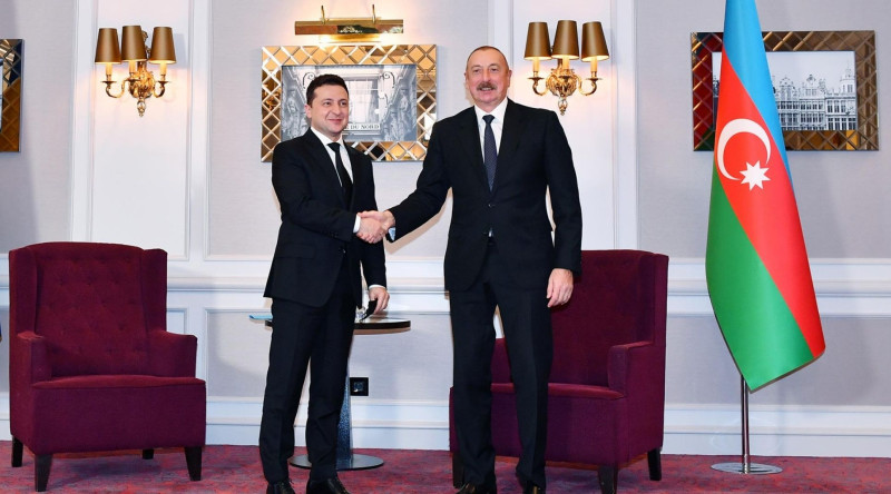 Volodimir Zelenski İlham Əliyevlə söhbət edib
