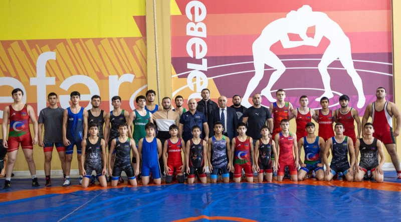 Güləş məşqçilərinin Ümumrespublika seminarı Lənkəranda