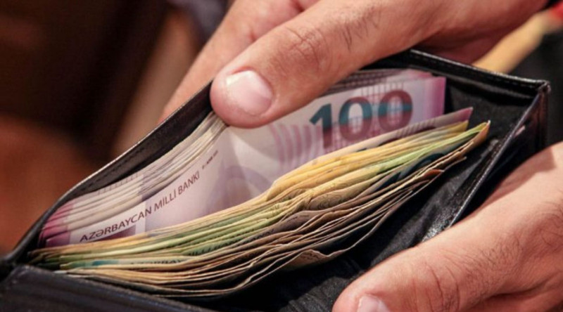 Ölkəmizdə qadınlar kişilərdən daha az maaş alır