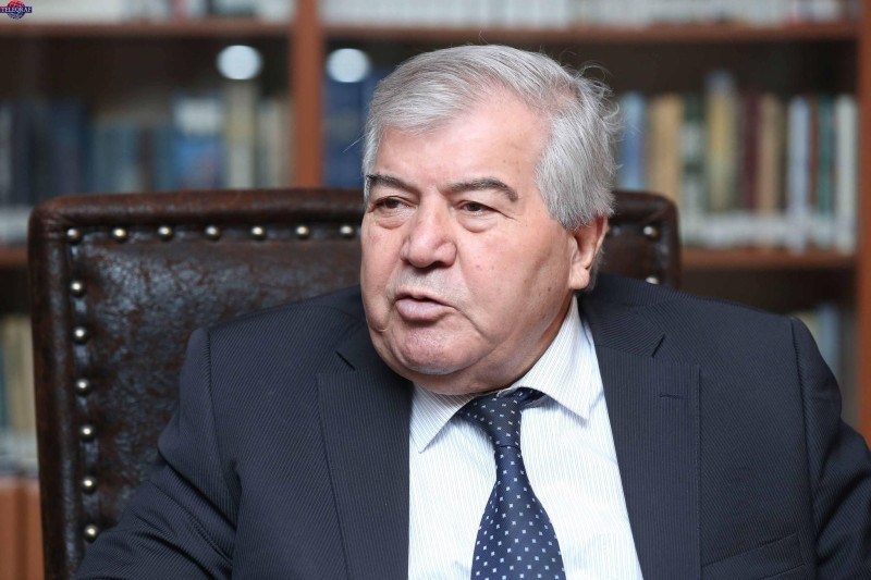 Yardımlıdan olan Sabir Rüstəmxanlı siyasətdən gedir? - Özü AÇIQLADI