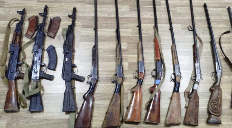 Lerikdə meşəlik ərazidən silah tapılıb