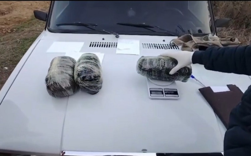 Biləsuvarda qadın narkotikə görə saxlanılıb - VİDEO