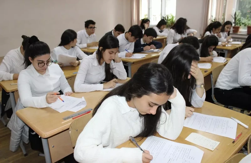 Buraxılış imtahanında iştirak edən şagirdlərin NƏZƏRİNƏ