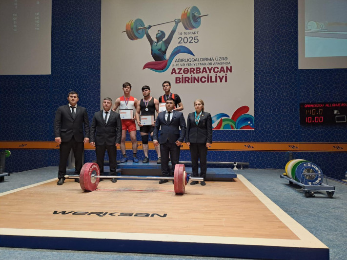İdmançılarımız ağırlıqqaldırma üzrə ölkə birinciliyində uğur qazanıblar