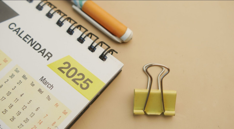 Bu ay 18 gün iş olmayacaq