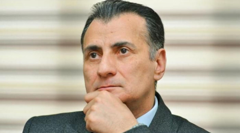 Mirşahin Ağayev: “Yazıq qızı rahat buraxın”