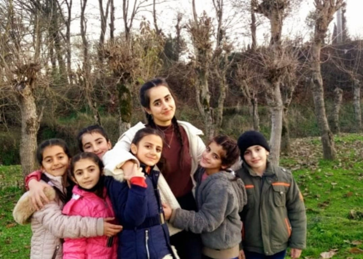 Jididən Dəmirçiyə: Kəndə sevgi gətirən müəllim - VİDEO