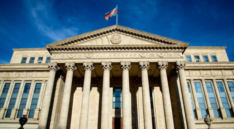 Məhkəmədə işləmək istəyənlərin NƏZƏRİNƏ