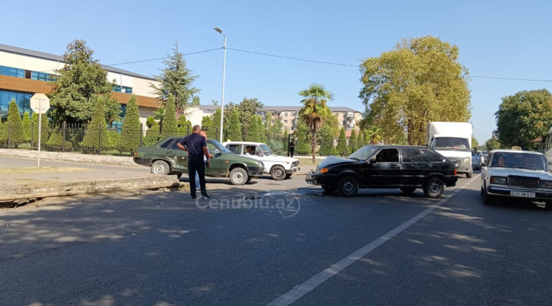 Lənkəranda qəza: İki avtomobil toqquşub