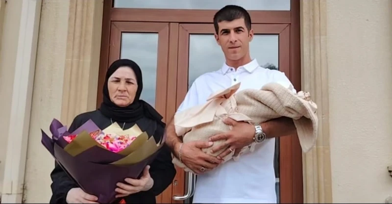 Biləsuvarda şəhidin adı qardaşı oğluna verildi