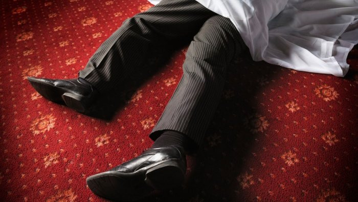 Biləsuvarda evdə 48 yaşlı kişinin meyiti tapılıb