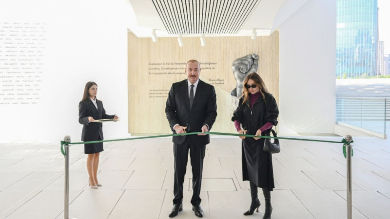 Prezident İlham Əliyev və birinci xanım Mehriban Əliyeva Zəfər muzeyinin açılışında iştirak ediblər