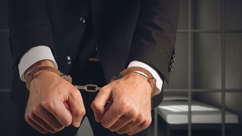 Qadını aldadıb, tanışını rüsvayedici videolarla şantaj edən şəxsə cəza verildi