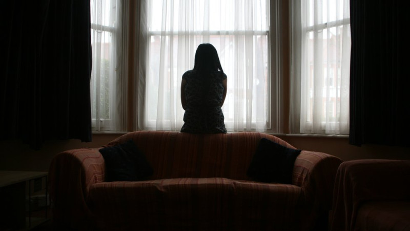 Gecə qanunsuz evə girdi, qadına seksual zorakılıq etdi - HƏBS