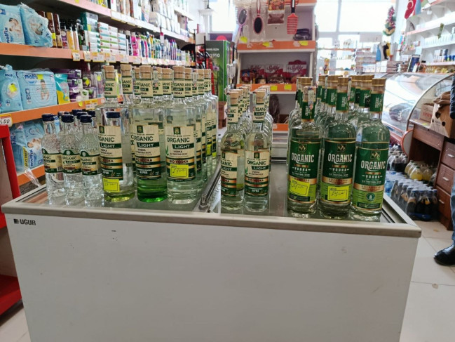 Cəlilabadda üç mağazada saxta spirtli içkilər aşkarlanıb