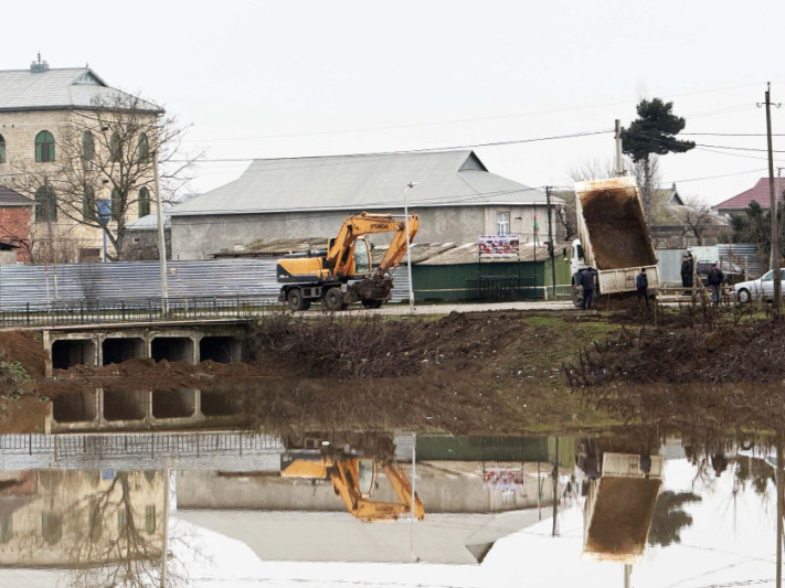 Cənub bölgəsində çayətrafı ərazilərdə subasma riskinə qarşı qabaqlayıcı tədbirlər görülür