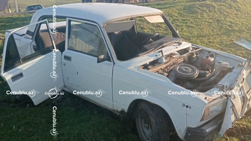 Cəlilabadda yol qəzası: 18 yaşlı sürücü xəsarət aldı