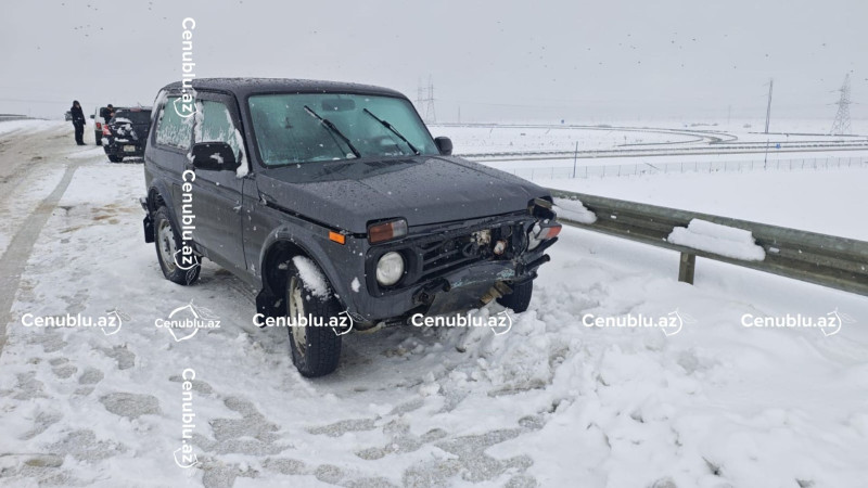 Cənubda qar nəqliyyatın hərəkətini çətinləşdirib