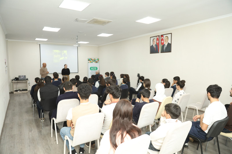 Ad günü şamları tammetraj sənədli filminin xüsusi nümayişləri bitdi