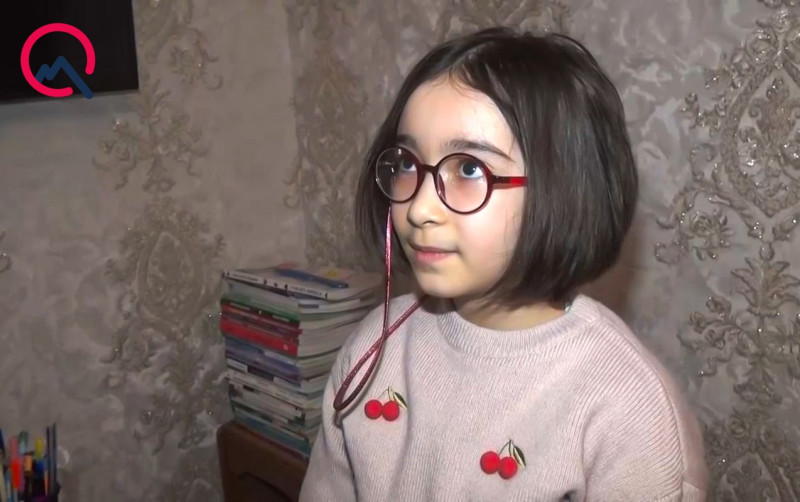 3 aya 9 medal qazanan Ümmügülsüm məktəbə getmirmiş