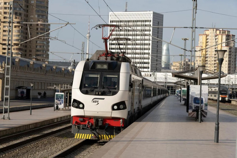 Tbilisi qatarında ödənişsiz baqaj limiti 23 kiloqramdır