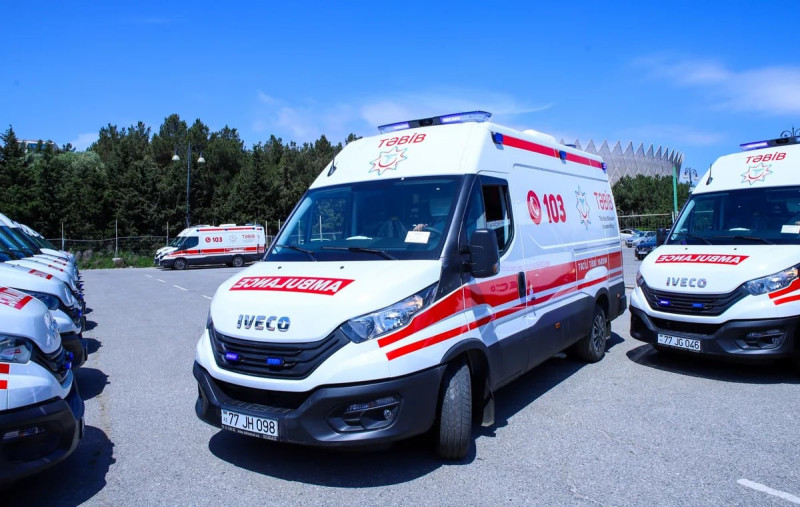 Regionlara 25 yeni ambulans və reanimobil təhvil verilib