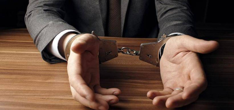 Astaralı xaş yeməyə getdiyi kafedə söyüş söydü, döyüldü