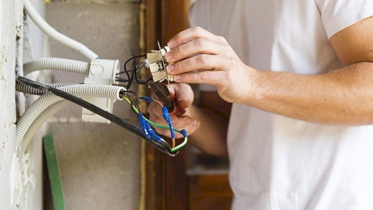 Astarada faciə: Elektrik dirəyində işləyən 36 yaşlı kişi həyatını itirdi