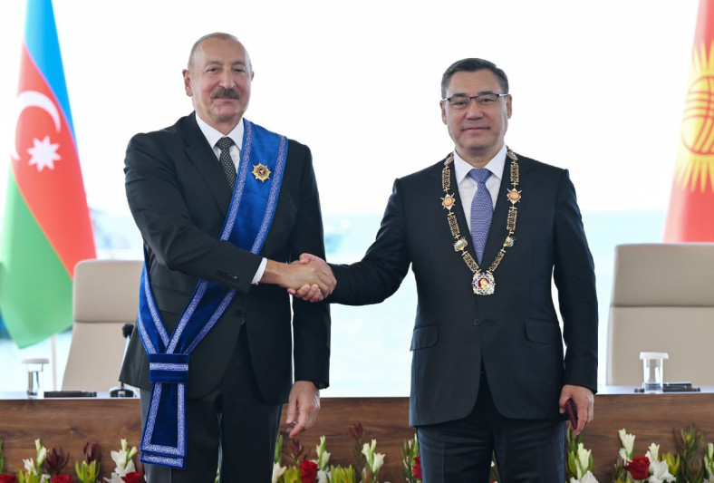 Sadır Japarov İlham Əliyevi Qırğızıstanın ali dövlət mükafatı – Manas ordeni ilə təltif edib