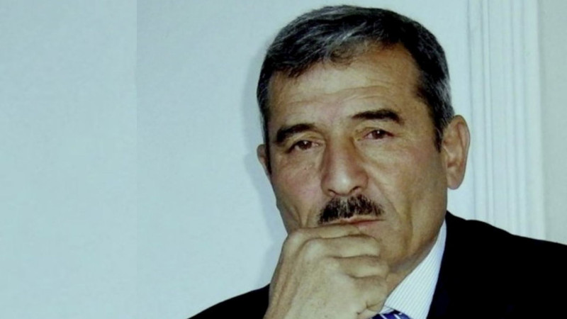 Lerikli şair dünyasını dəyişdi
