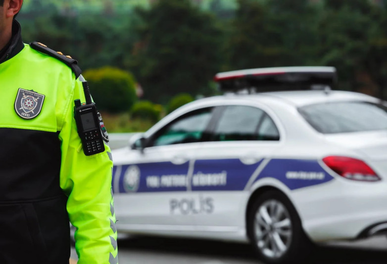 Yol polisi hava şəraiti ilə bağlı hərəkət iştirakçılarına müraciət edib