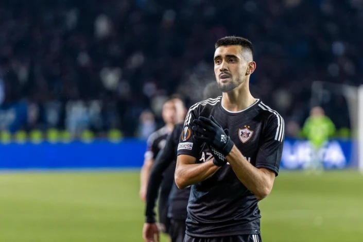 Lənkəranlı futbolçu "Qarabağ"dan gedir?