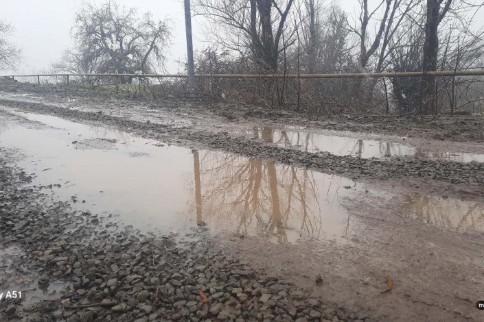 Lerikdə 6 kəndi birləşdirən yol bərbad vəziyyətdə