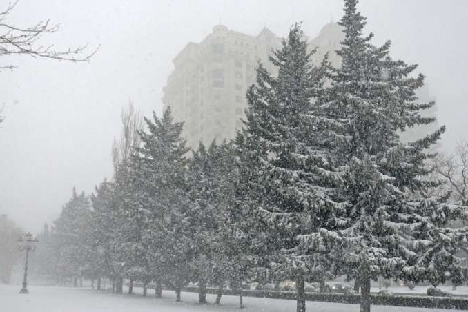 Lerikdə qarın hündürlüyü 15 sm-ə çatıb - FAKTİKİ HAVA