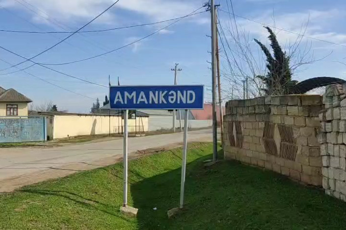 Biləsuvarda sakinlər zibilləri yandırmağa məcbur qalır