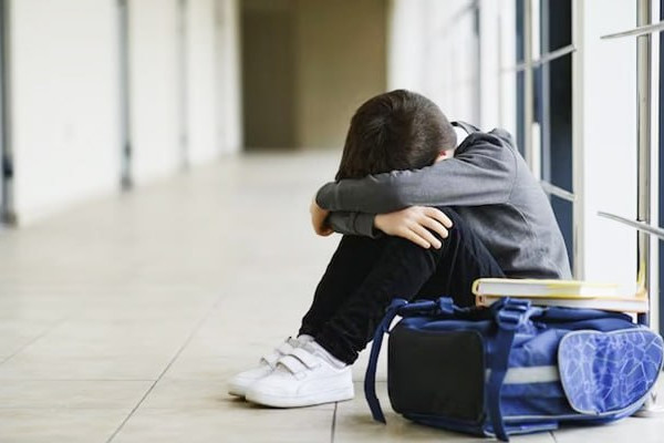 5 mindən çox şagird qırmızı kart alıb