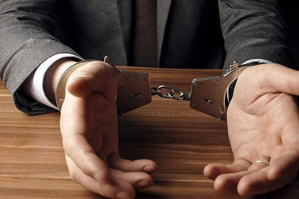 Astaralı xaş yeməyə getdiyi kafedə söyüş söydü, döyüldü