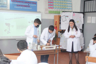 Lənkəran: Həzi Aslanovun anım günü ilə bağlı məktəbdə açıq dərs baş tutub