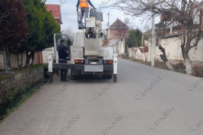 Lənkəran: Səttərxan küçəsinə işıq dirəkləri quraşdırılıb
