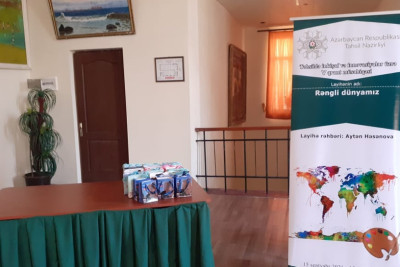 Astara: məktəblilər "Rəngli dünyamız" layihəsi çərçivəsində əl işlərini təqdim ediblər