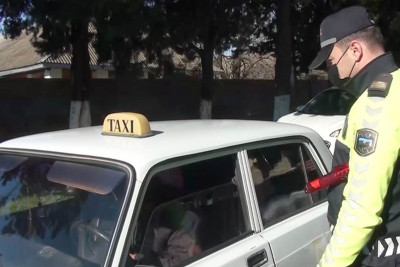 Astarada polis ictimai nəqliyyat vasitələrində reydlər keçirib