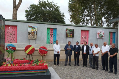 Masallı: ADAU-nun rektoru şəhid Niyaməddin Sultanzadənin məzarını ziyarət edib
