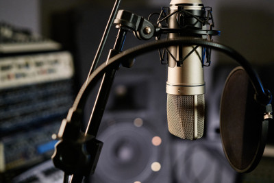 Radio yayımçısı lisenziyalarının alınması üçün müsabiqə elan edilib