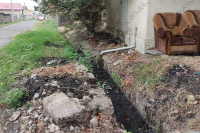 Lənkəran: Xətai küçəsindəki xəndəklərin antisanitar vəziyyəti