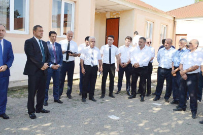 Qəzənfər Ağayev sakinlərin təklif və iradlarını dinləyib