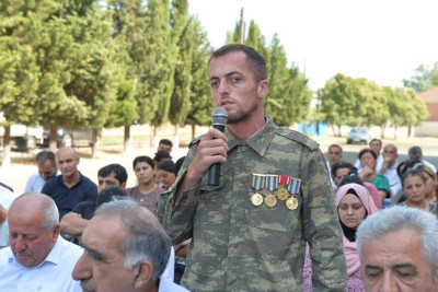 Lənkəran: icra başçısı Sütəmurdovda vətəndaşları qəbul edib
