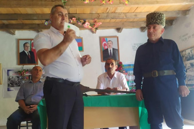 Astara: aşıq Elxan Şindanlı medal ilə təltif olunub